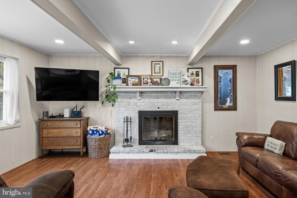1132 BEECHWOOD DRIVE