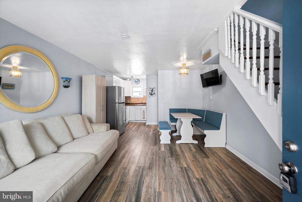 1200 KENNEDY DRIVE Unit: 215