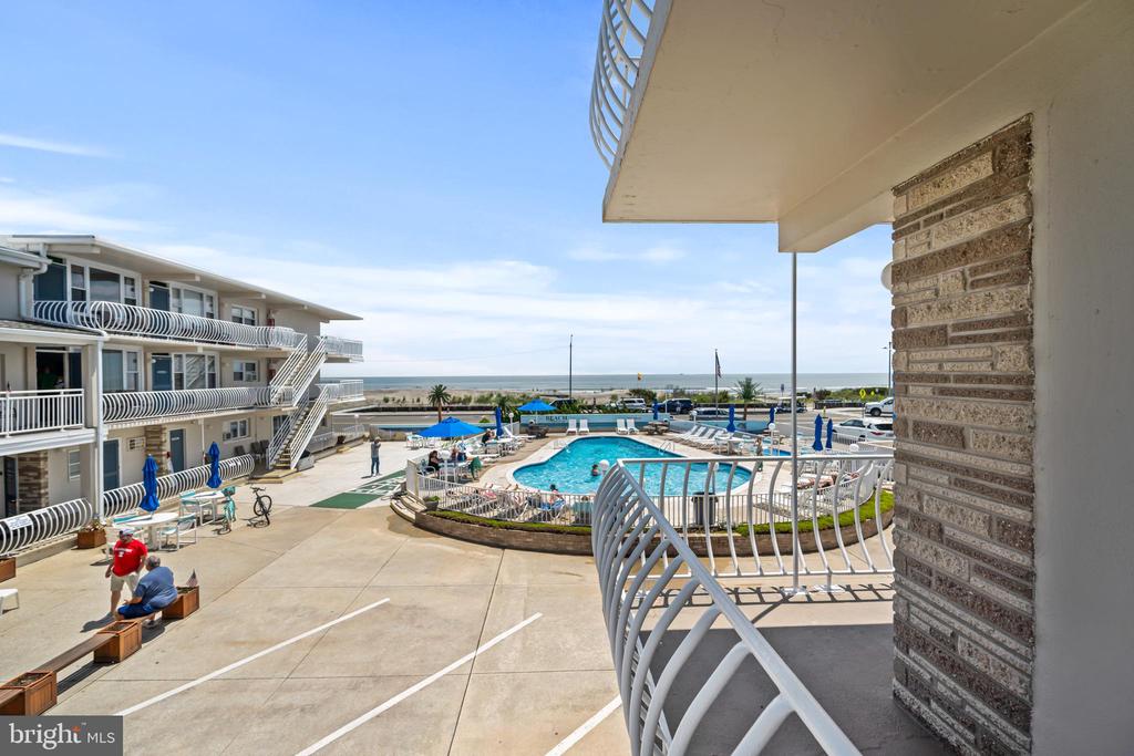 1200 KENNEDY DRIVE Unit: 215