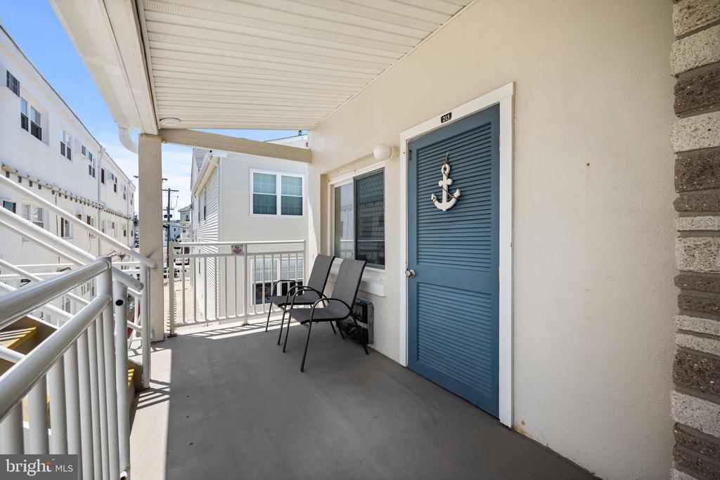 1200 KENNEDY DRIVE Unit: 215