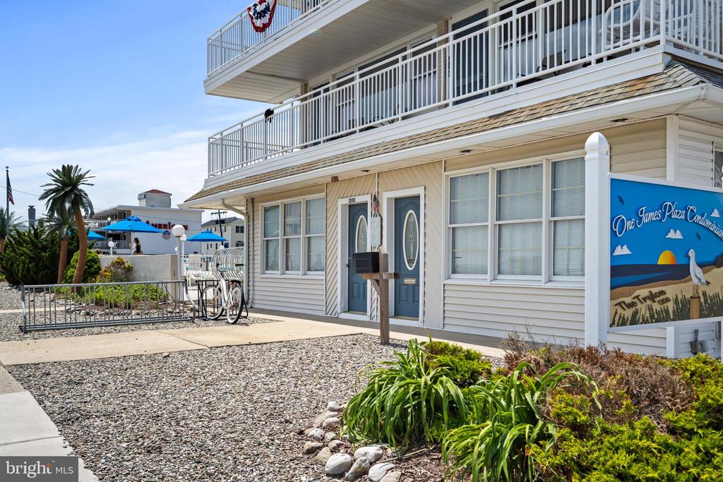 1200 KENNEDY DRIVE Unit: 215