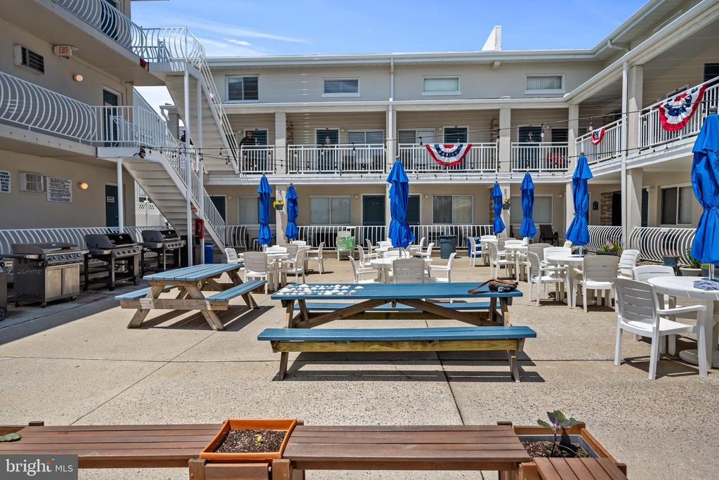 1200 KENNEDY DRIVE Unit: 215