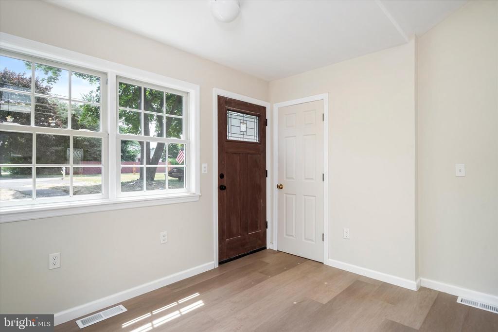 71 LOOMIS AVENUE