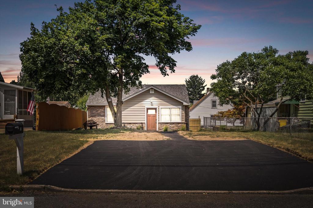 71 LOOMIS AVENUE