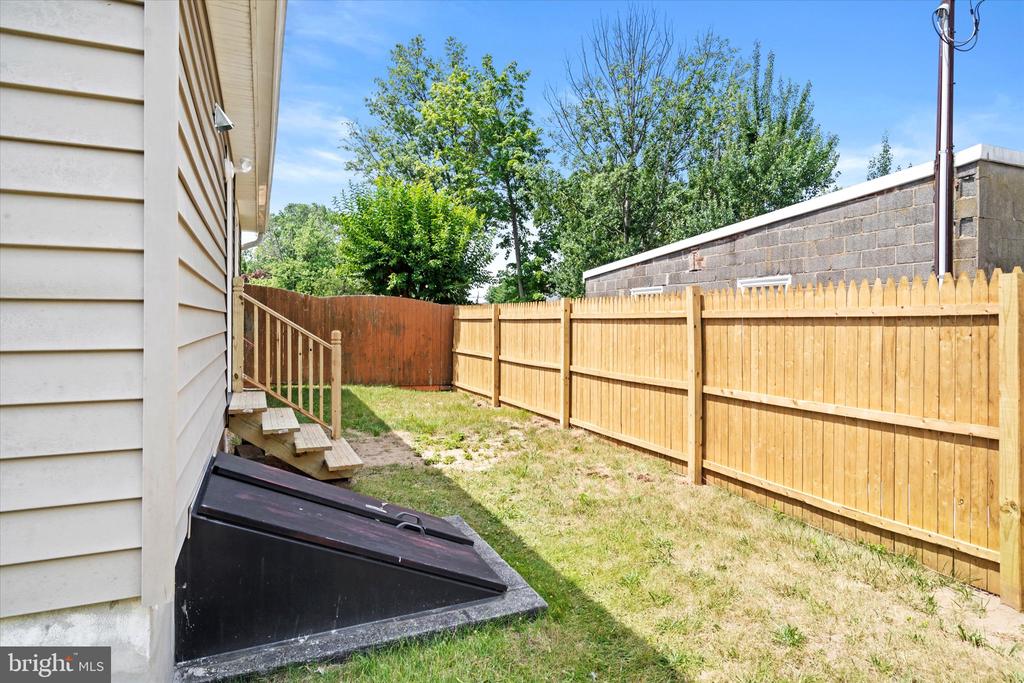 71 LOOMIS AVENUE
