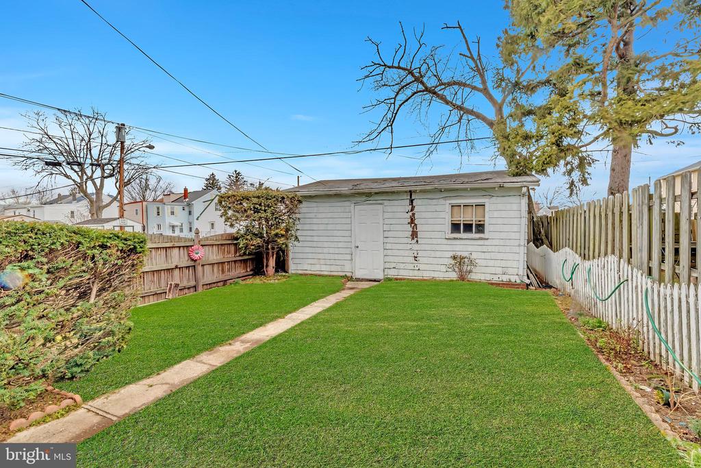 304 MCCLELLAN AVENUE