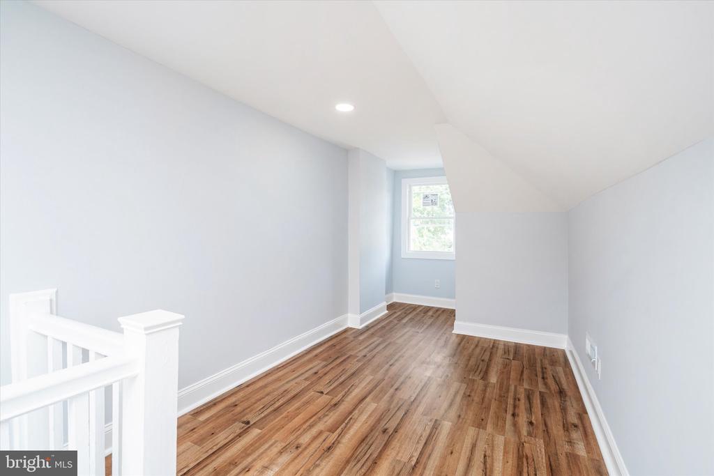 22 LASALLE AVENUE