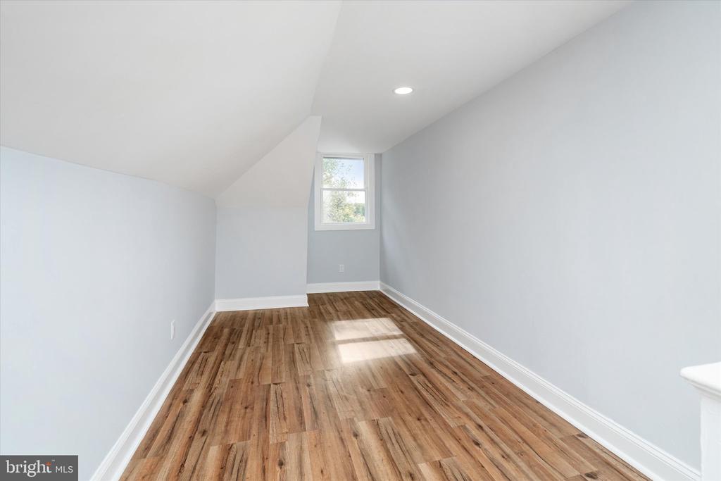 22 LASALLE AVENUE