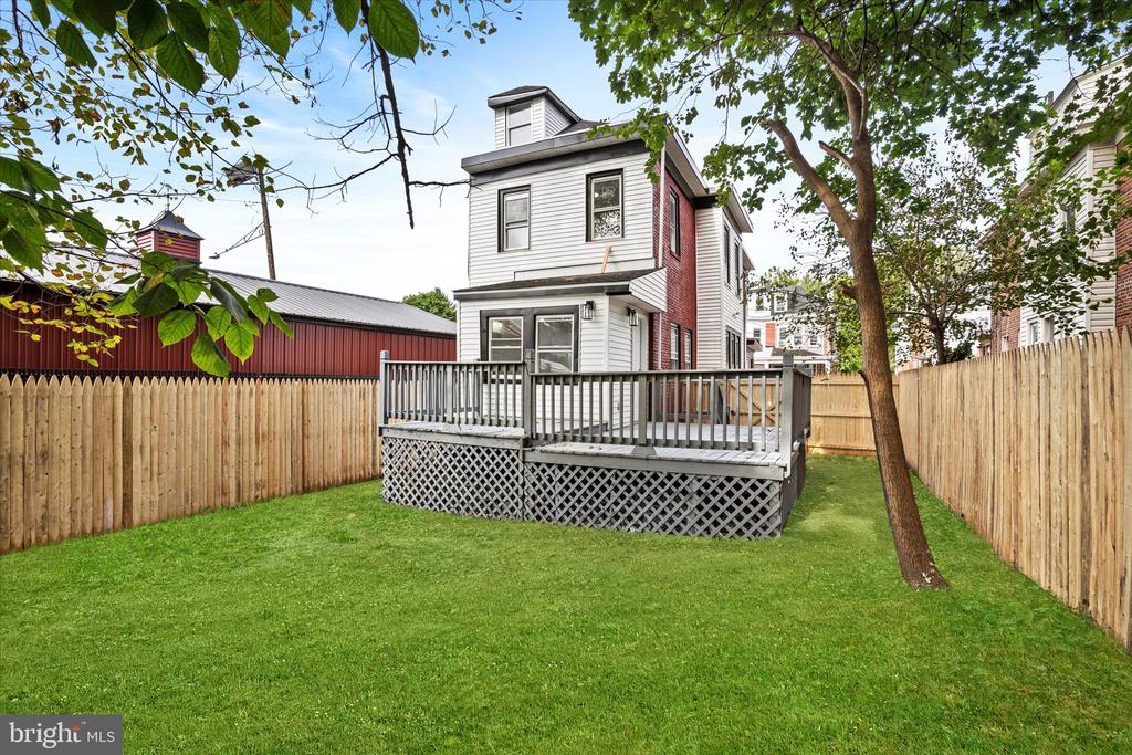 22 LASALLE AVENUE