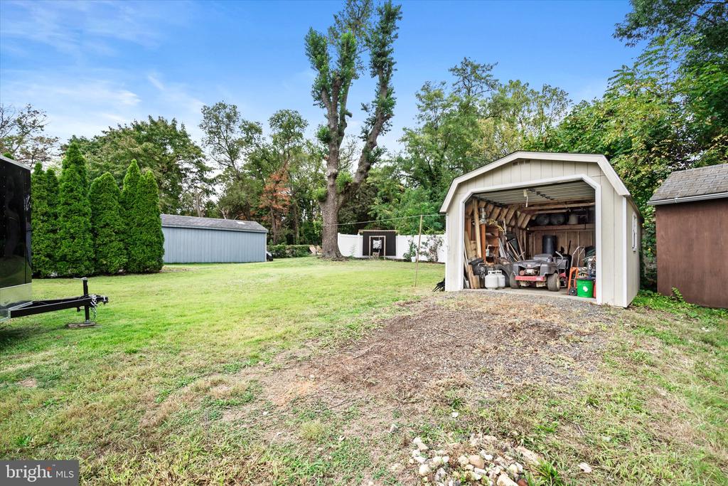 84 PHILLIPS AVENUE