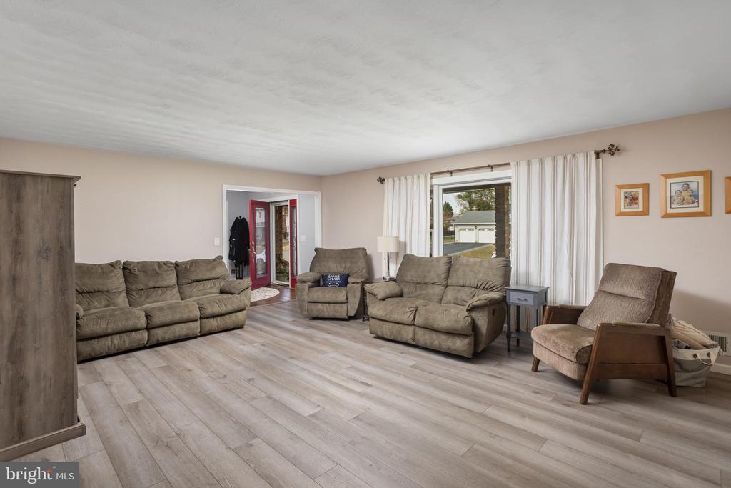 53 RAY DWIER DRIVE