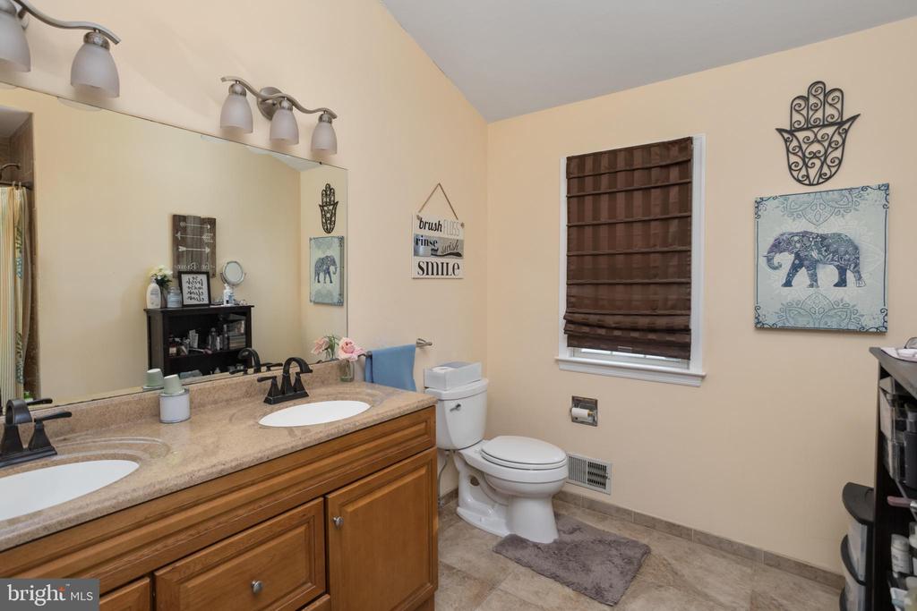53 RAY DWIER DRIVE