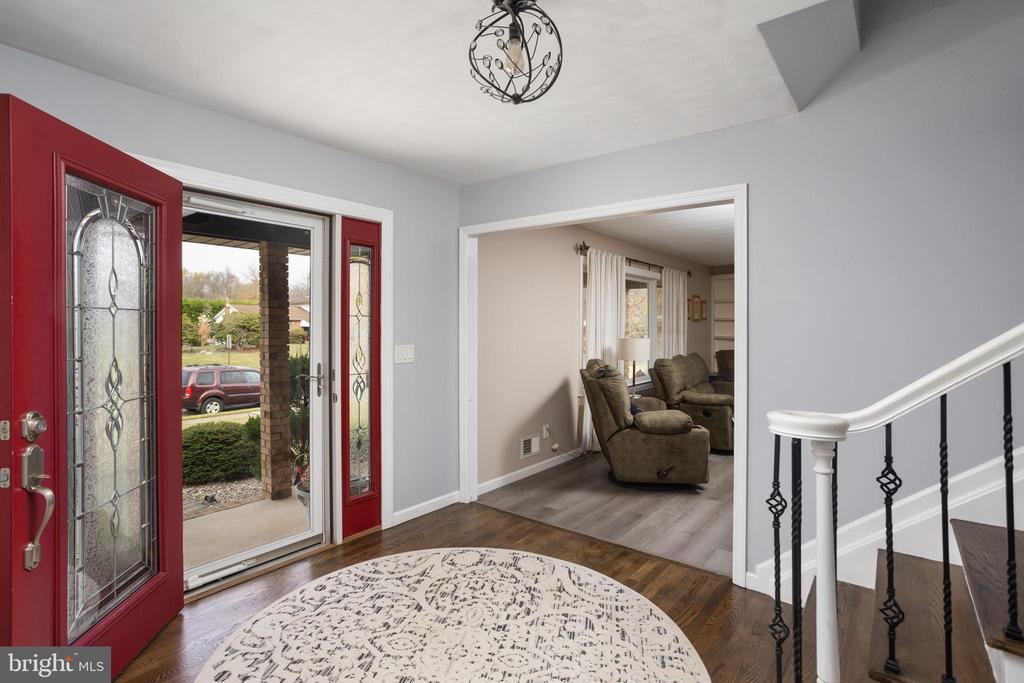 53 RAY DWIER DRIVE