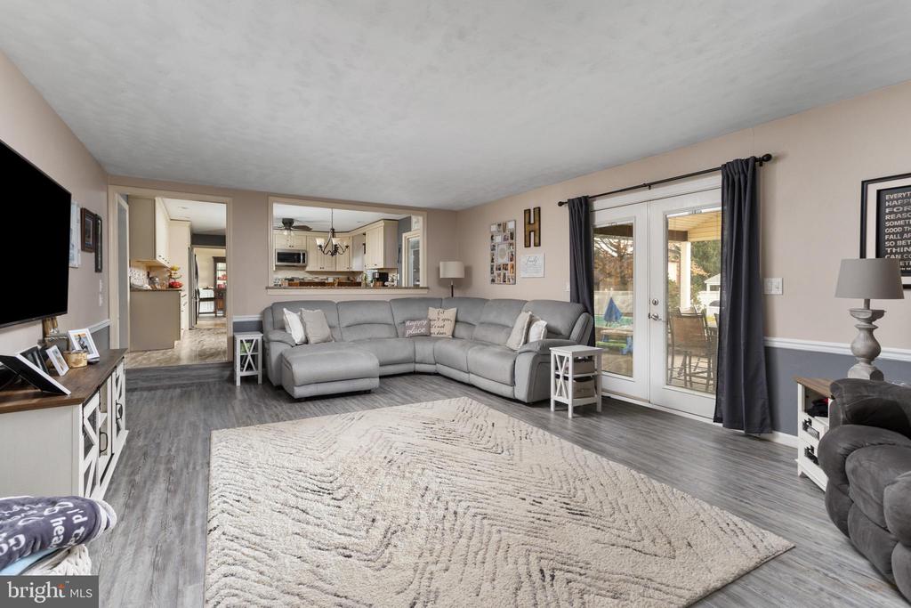 53 RAY DWIER DRIVE