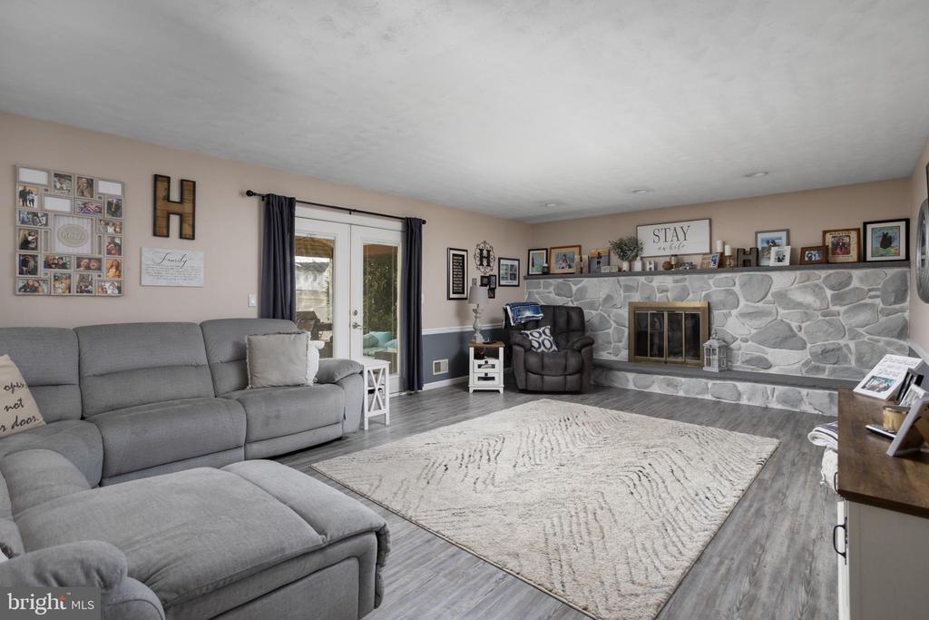 53 RAY DWIER DRIVE
