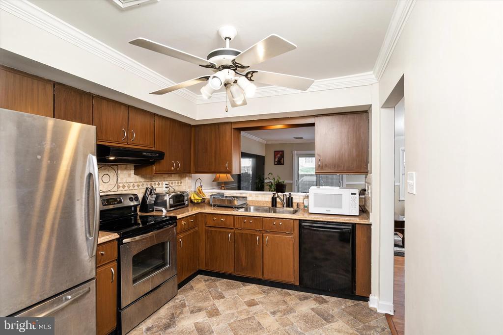 25 WILLOW BEND DRIVE