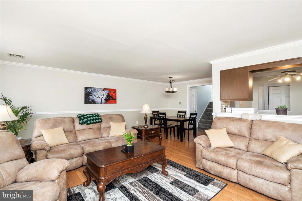 25 WILLOW BEND DRIVE