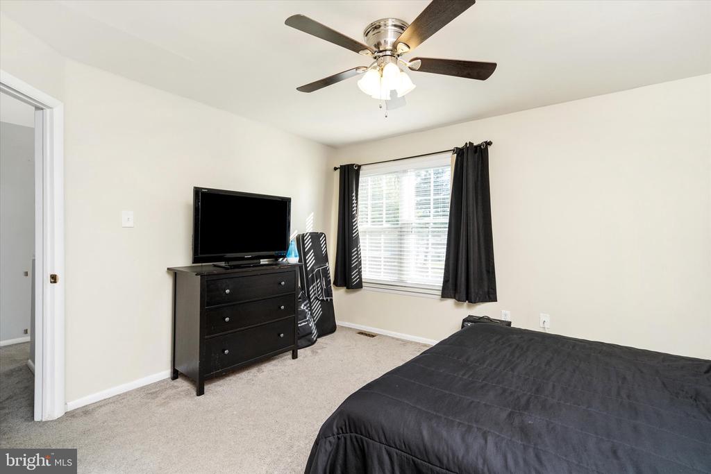 25 WILLOW BEND DRIVE
