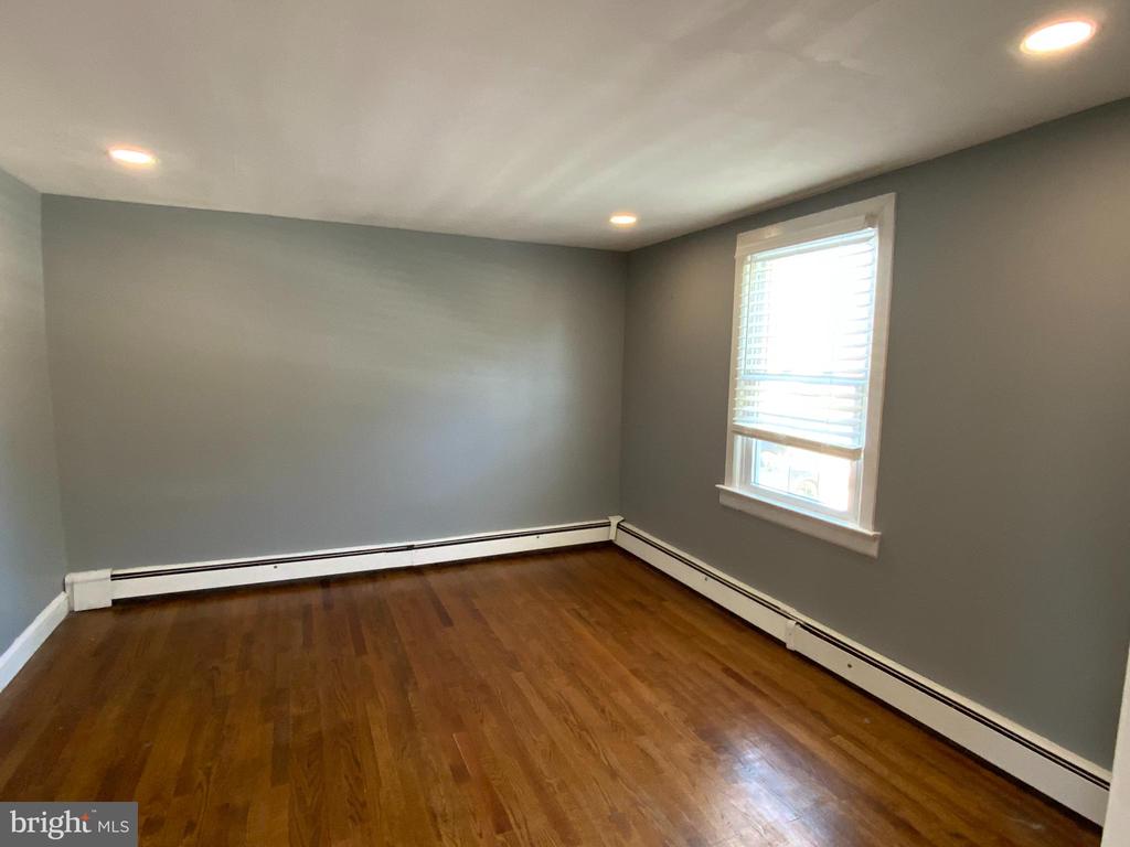 123 BUTTONWOOD