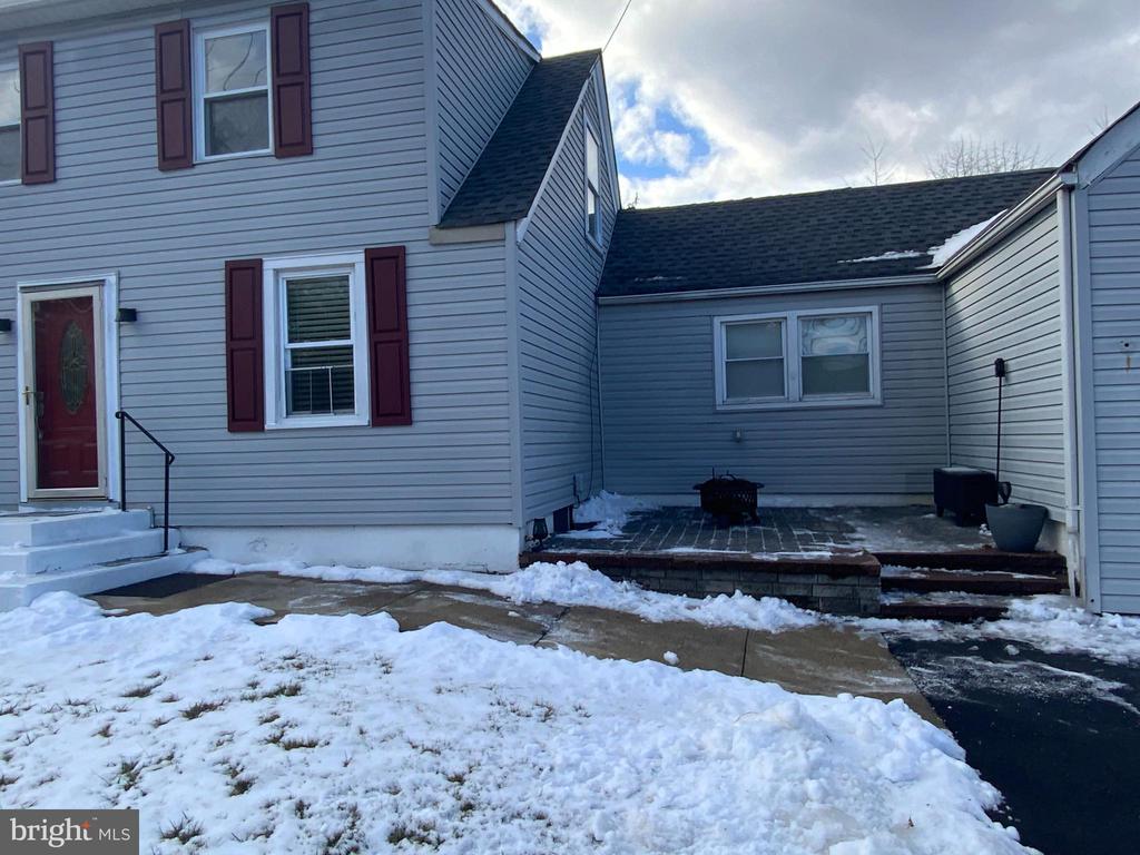 123 BUTTONWOOD
