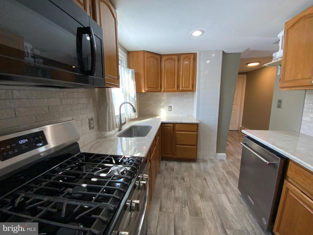 123 BUTTONWOOD