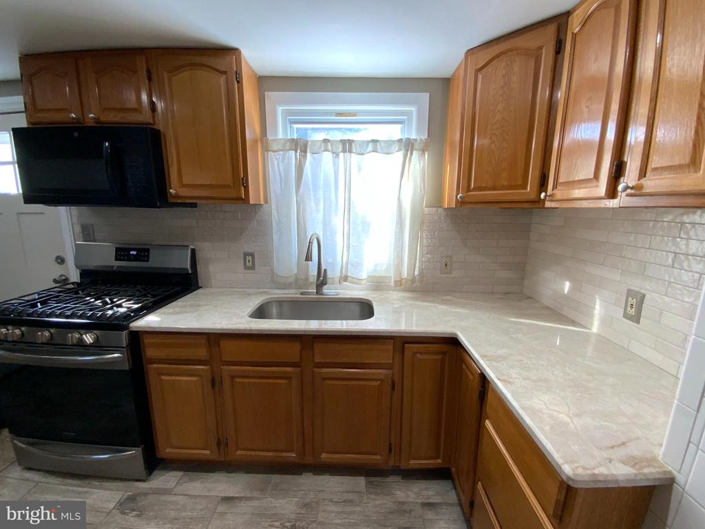 123 BUTTONWOOD