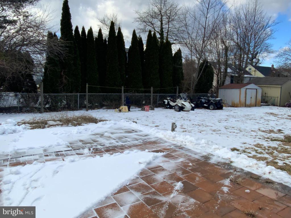 123 BUTTONWOOD