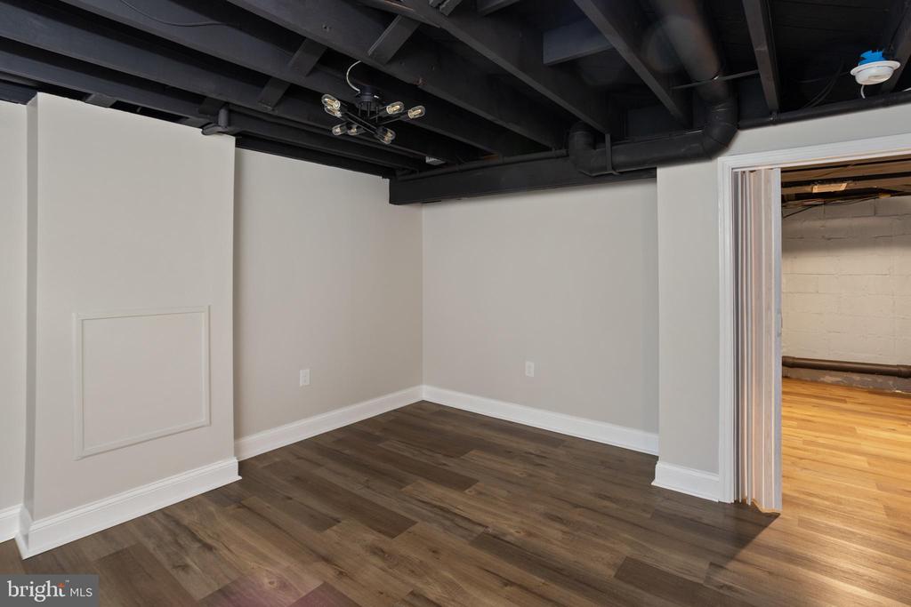 4 LORRAINE DRIVE