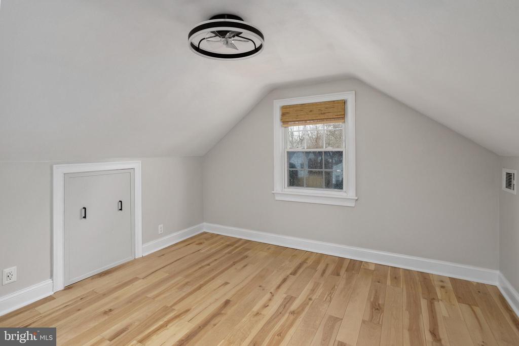 4 LORRAINE DRIVE