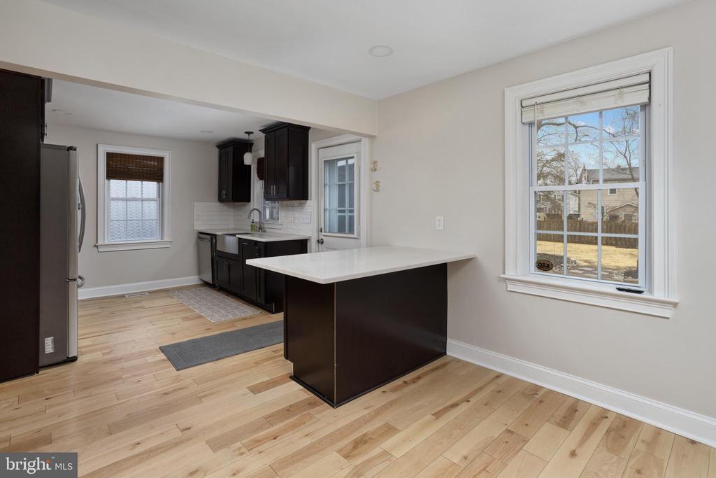 4 LORRAINE DRIVE