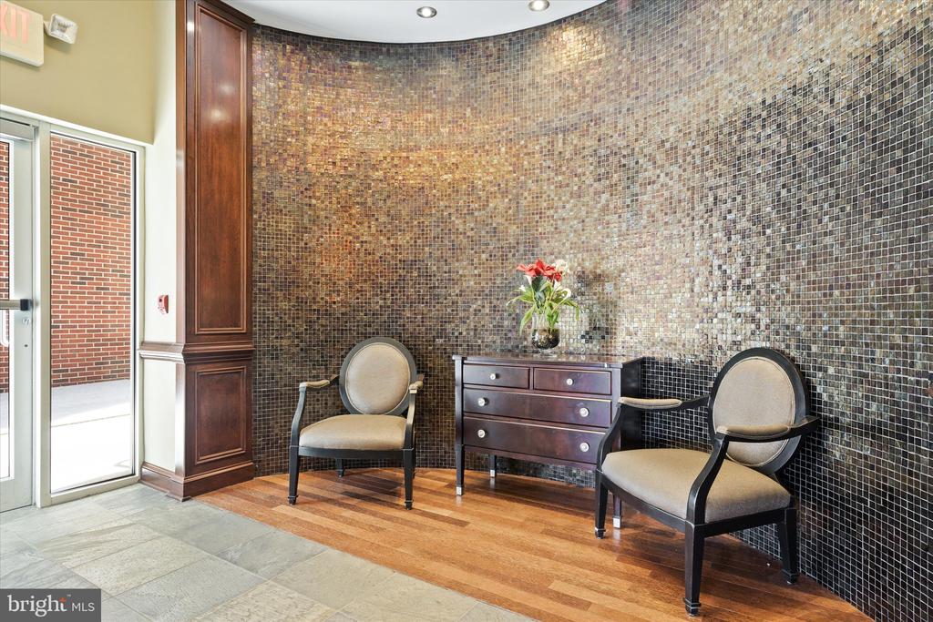 2 N COMMERCE SQUARE Unit: 210