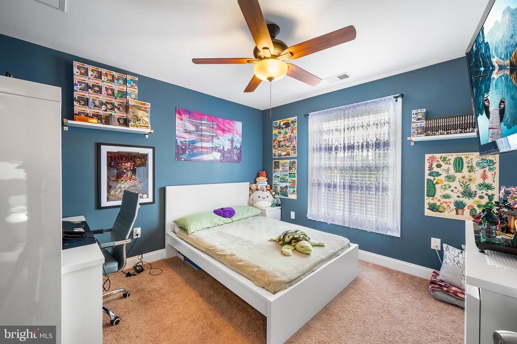 976 MULBERRY STREET