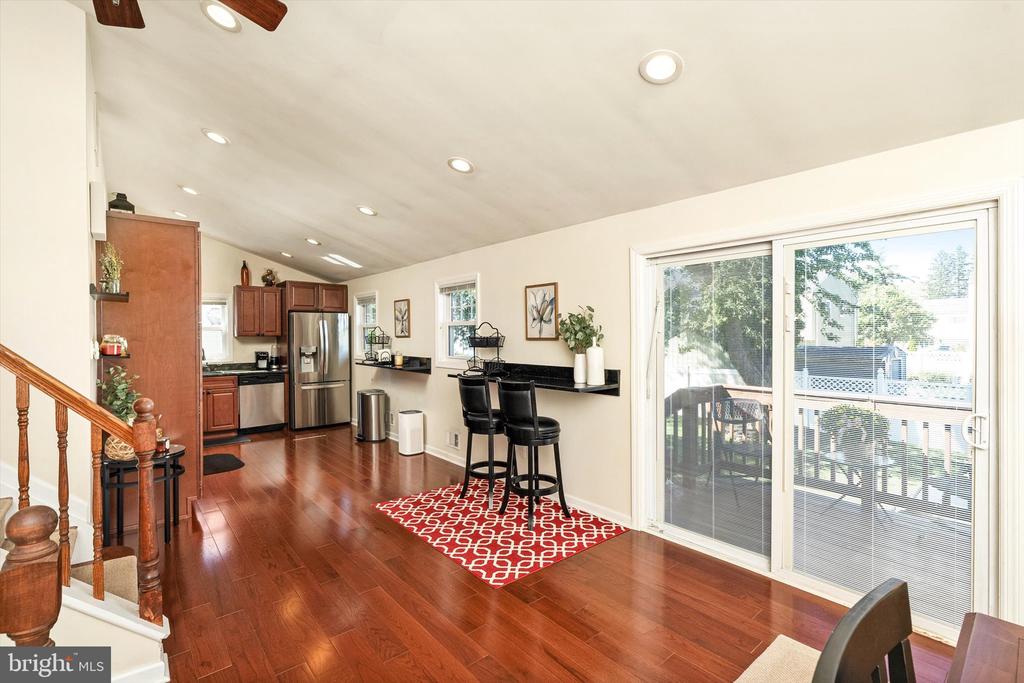 44 LIVINGSTON DRIVE
