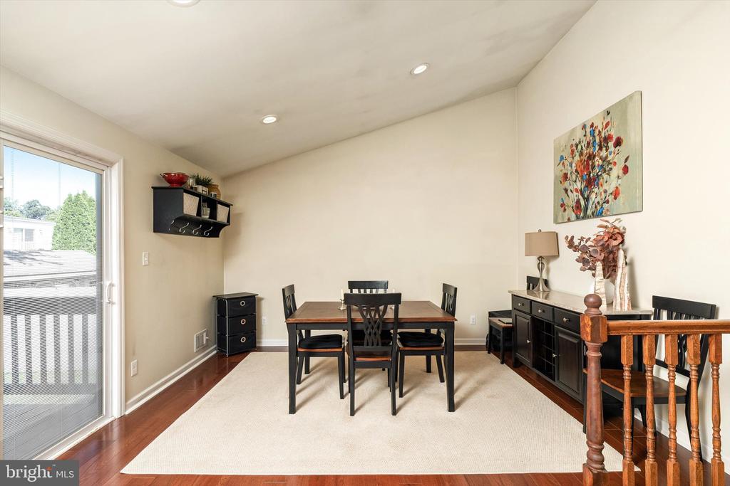 44 LIVINGSTON DRIVE