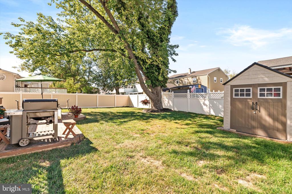 44 LIVINGSTON DRIVE