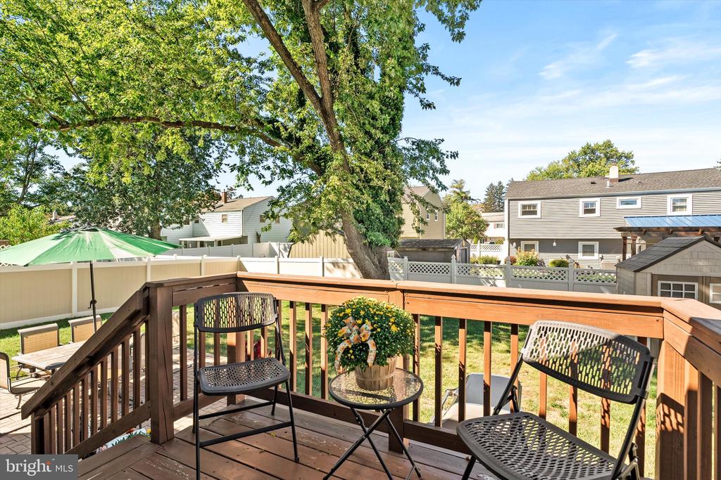 44 LIVINGSTON DRIVE