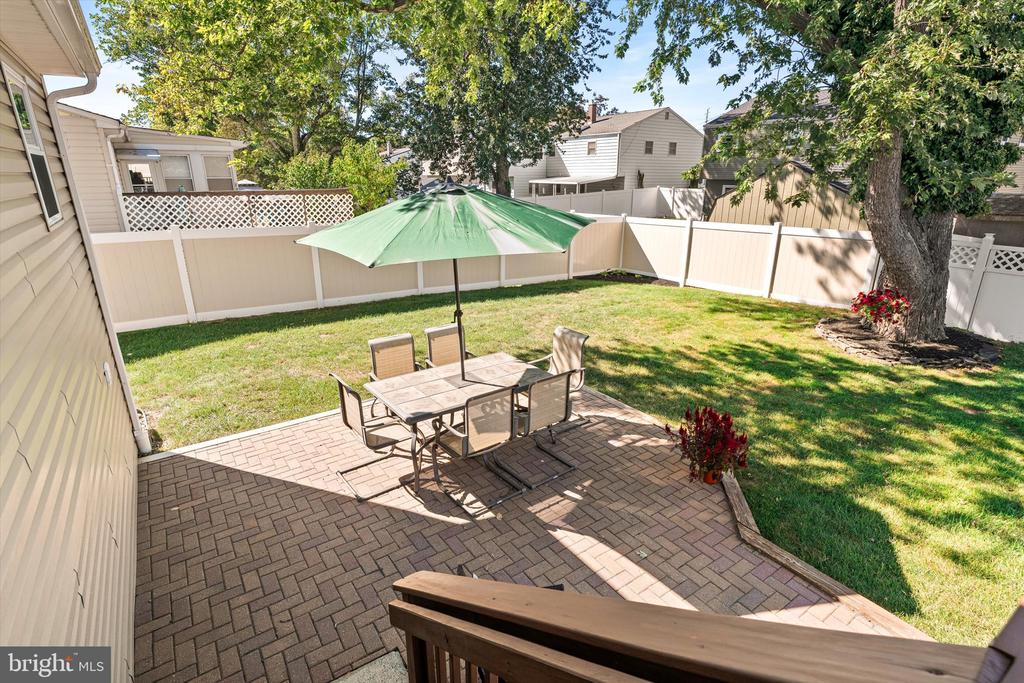 44 LIVINGSTON DRIVE