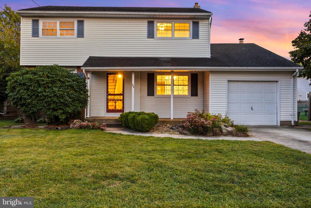 25 WALT WHITMAN WAY