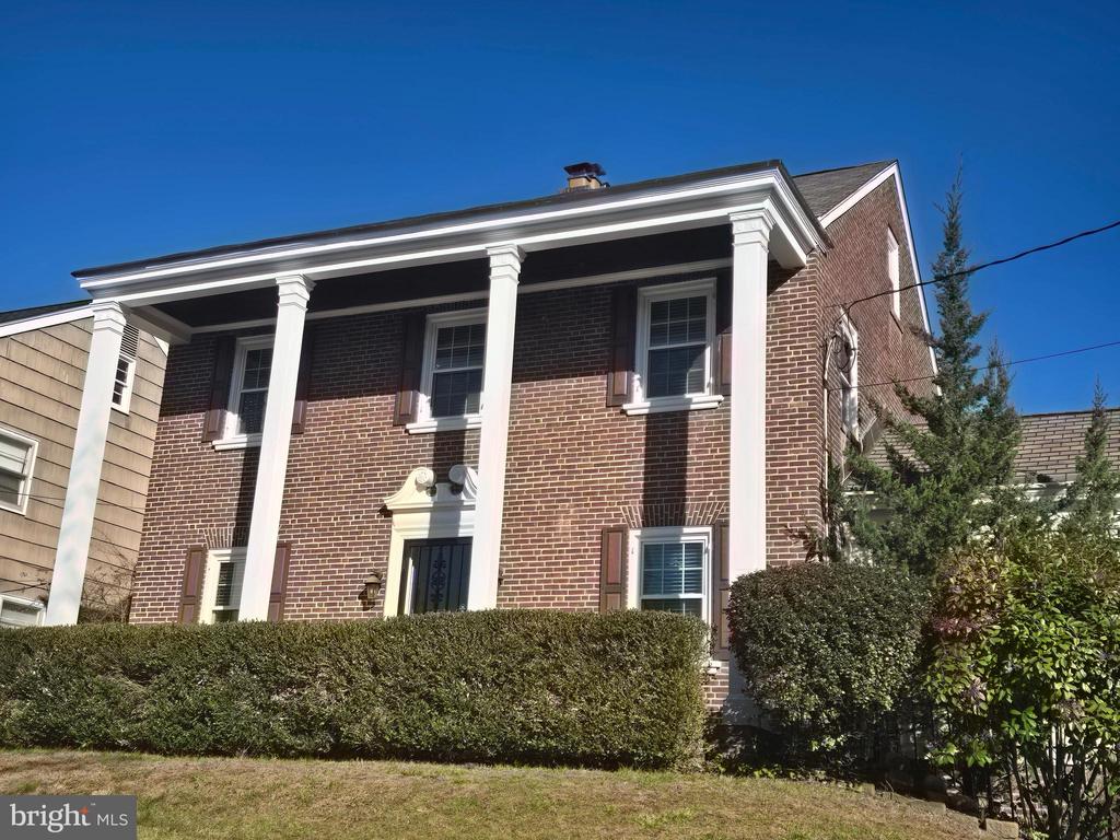 10 MORNINGSIDE DRIVE