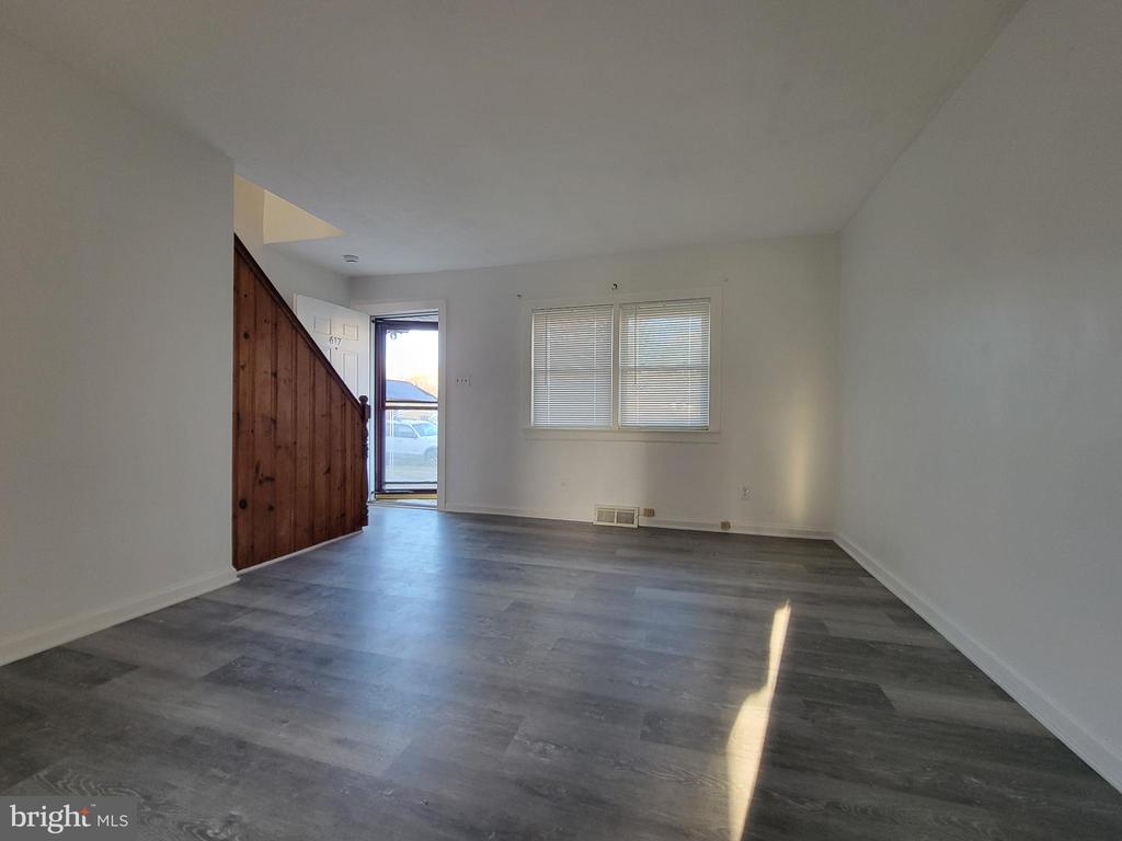 617 BERG AVENUE