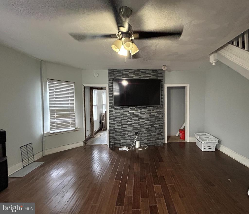 832 CARTERET AVENUE