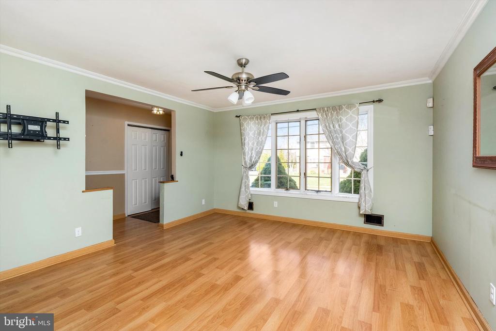 77 GARY DRIVE
