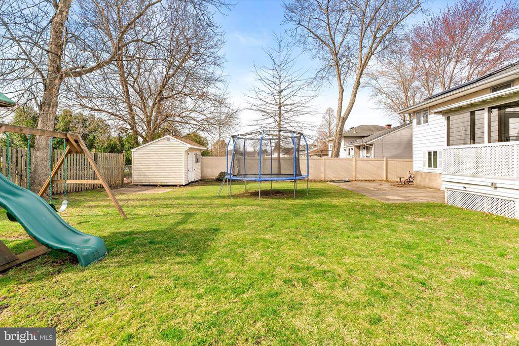 77 GARY DRIVE