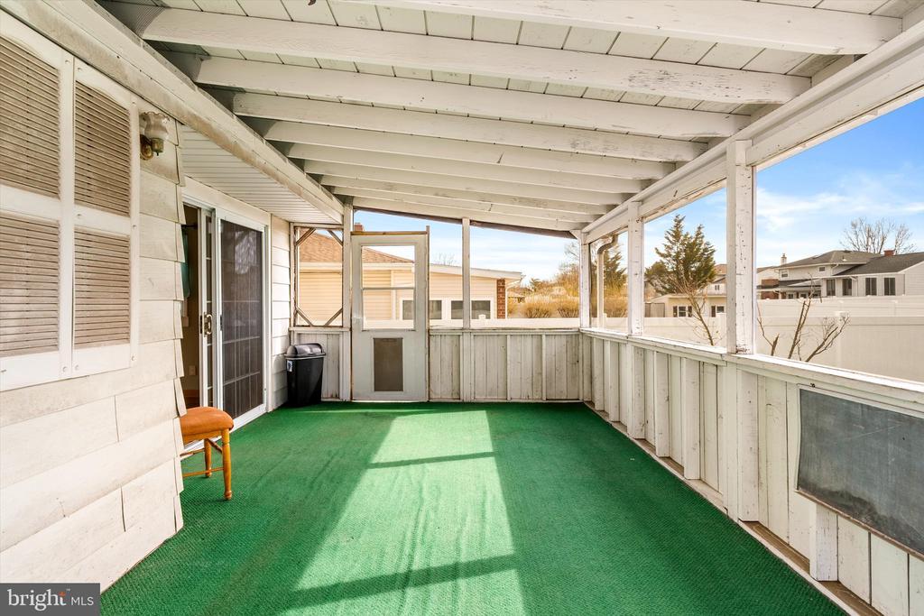 77 GARY DRIVE