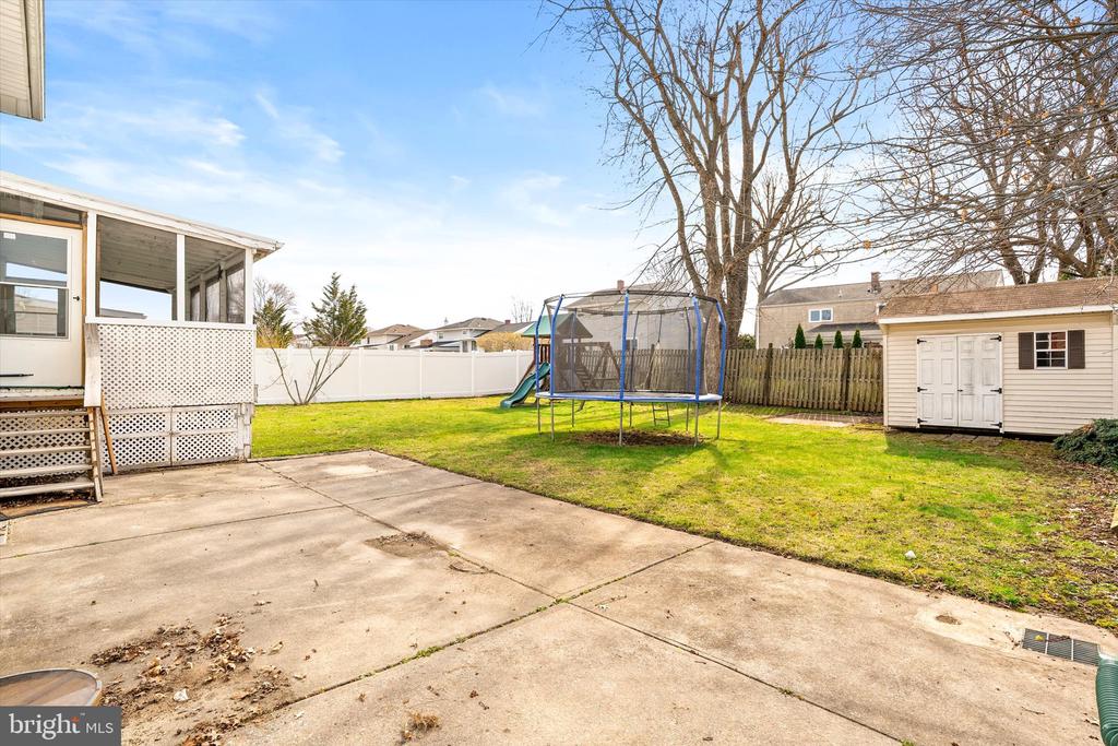 77 GARY DRIVE