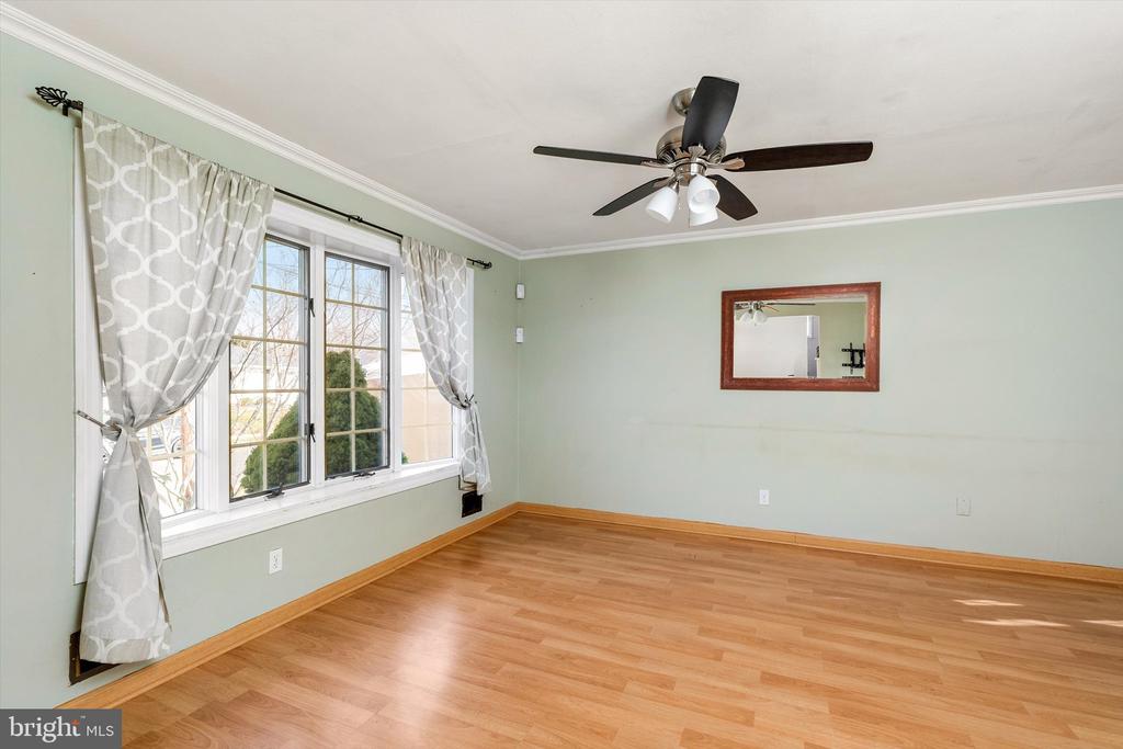 77 GARY DRIVE