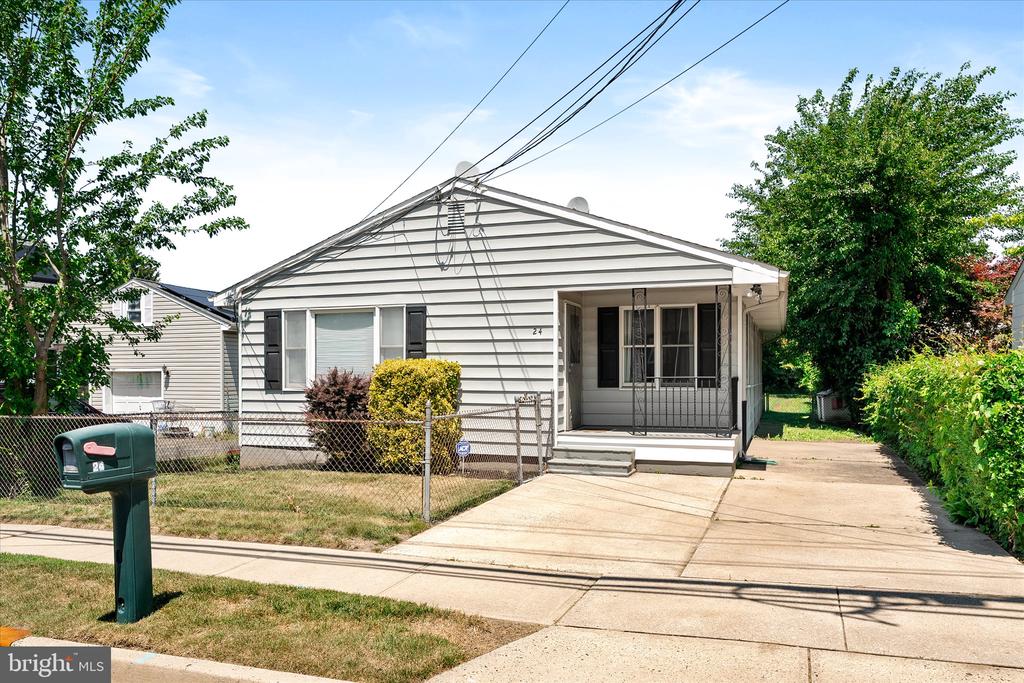 24 EMELINE AVE