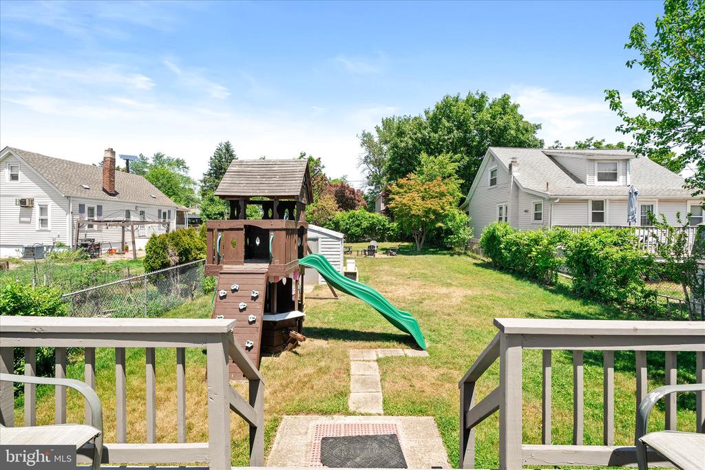 24 EMELINE AVE