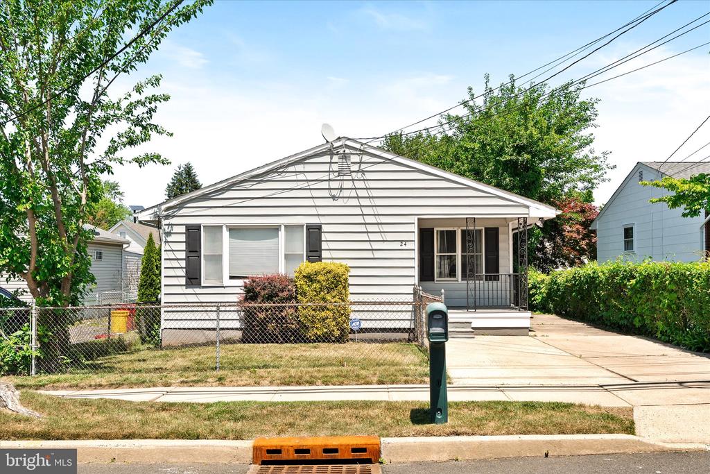 24 EMELINE AVE
