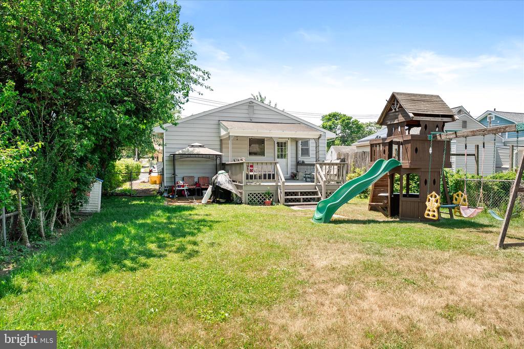 24 EMELINE AVE